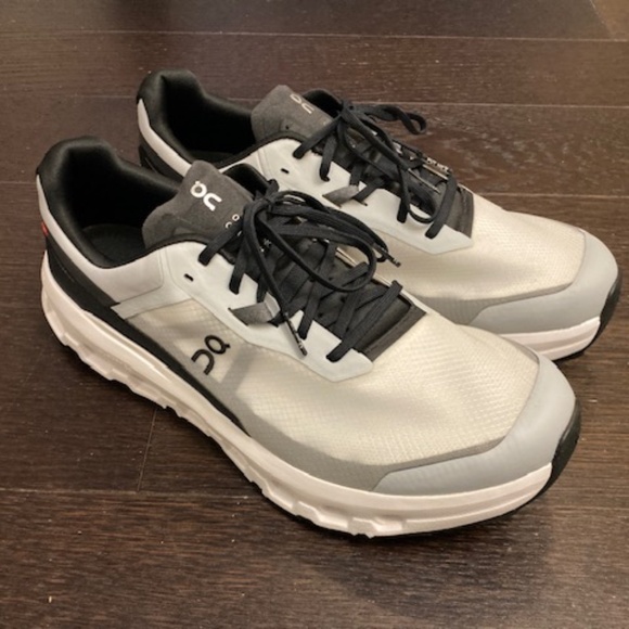 On Men's Running Shoes Size 10.5, Never Worn! - Picture 1 of 5